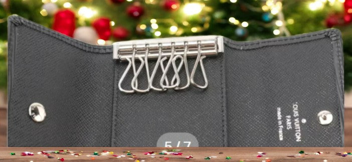 Louis Vuitton Multiclés Six-Key Holder in Black Epi Leather
