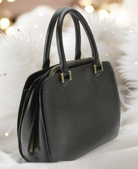 Louis Vuitton Pont Neuf Handbag in Black Epi Leather