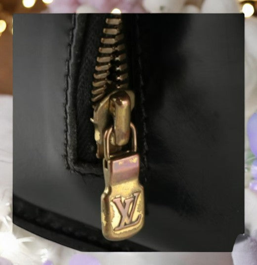 Louis Vuitton Pont Neuf Handbag in Black Epi Leather