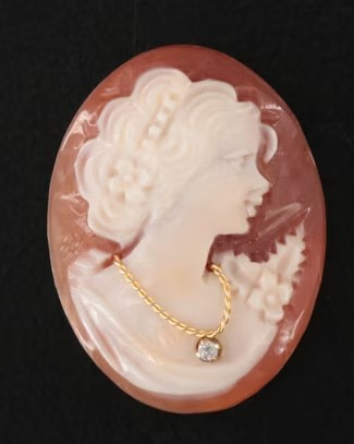 Antique Cameo Habillé 4K Loose Shell and Diamond Set