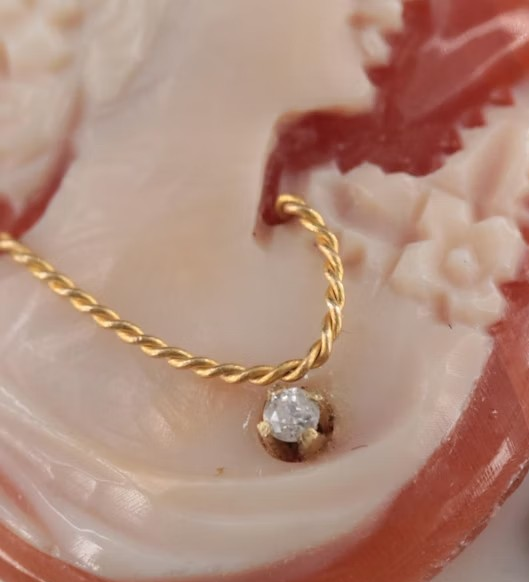 Antique Cameo Habillé 4K Loose Shell and Diamond Set