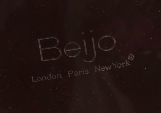 Beijo Shoulder Bag and Crossbody Bag in Patent Leather with Compact Card Holders