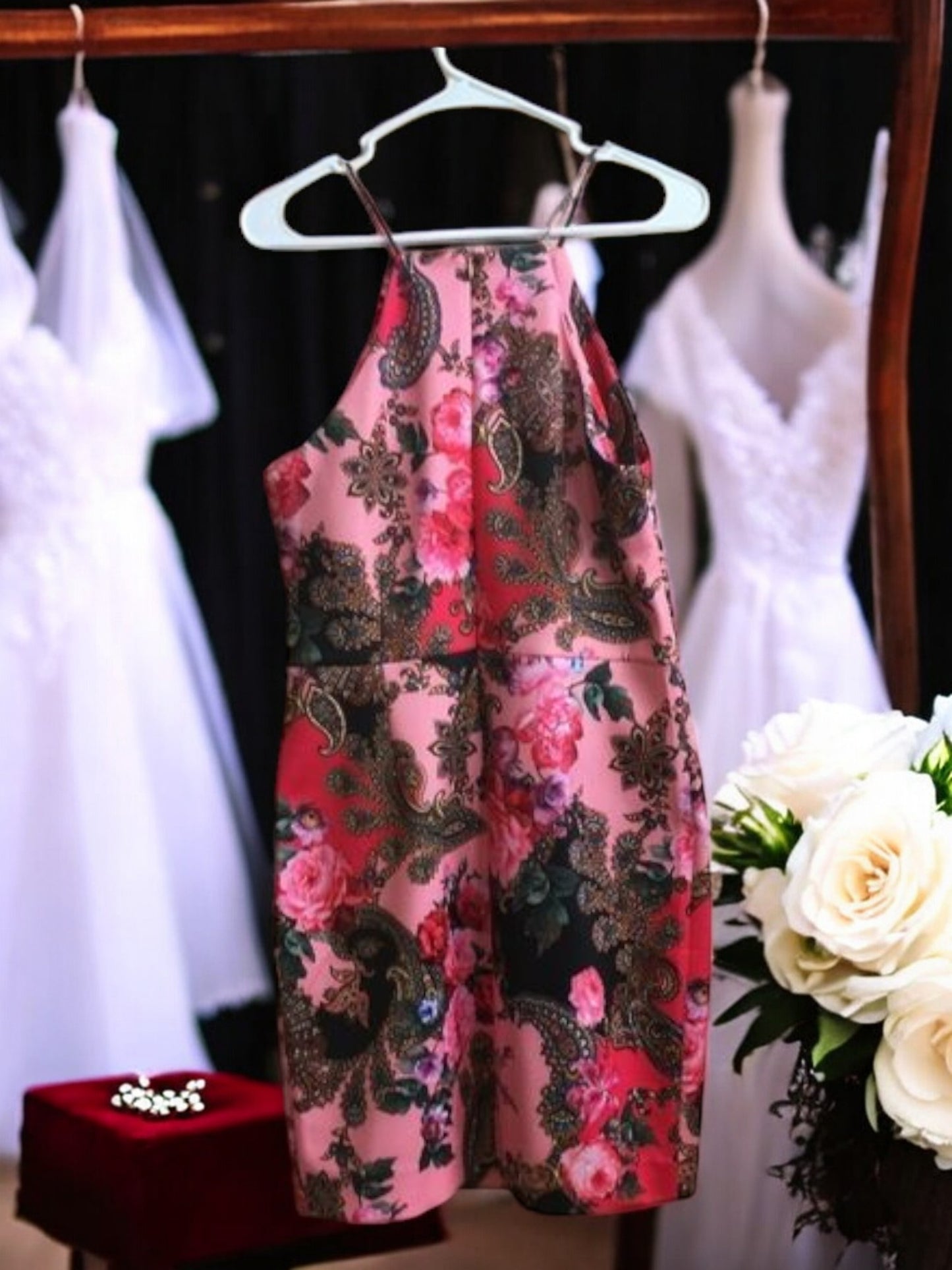 ALEXIA ADMOR SCUBA SHEATH DRESS IN PINK PAISLEY