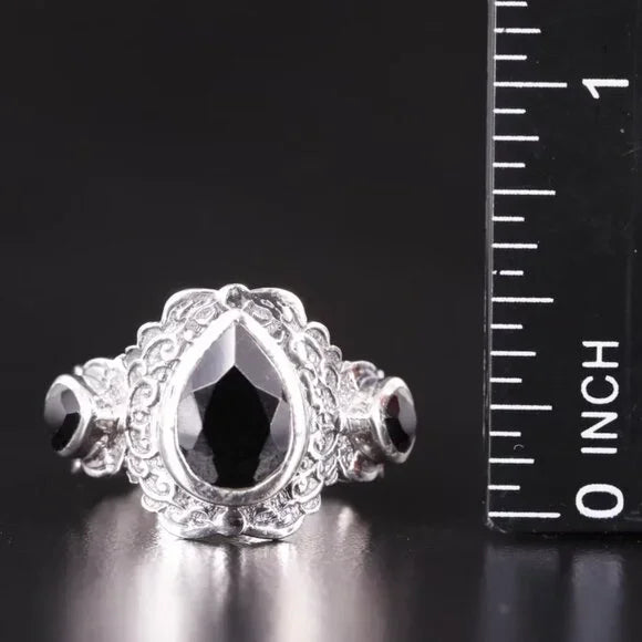 Vintage Beautiful Sterling Cubic Zirconia Scalloped Ring