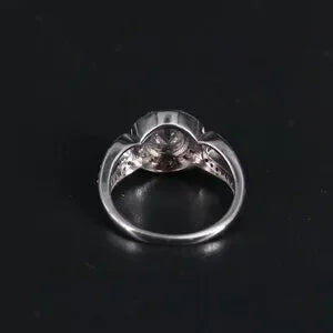 Beautiful Vintage Beautiful CZ Ring-61690