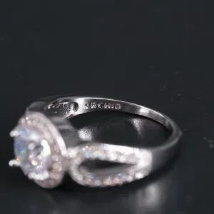 Beautiful Vintage Beautiful CZ Ring-61690