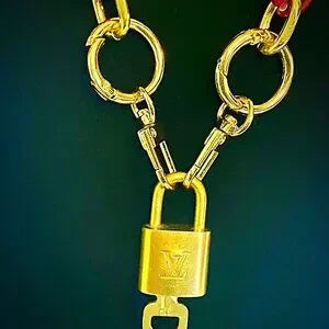 Louis Vuitton Authentic Padlock & Key Gold # 319 W/ Unbranded Chain